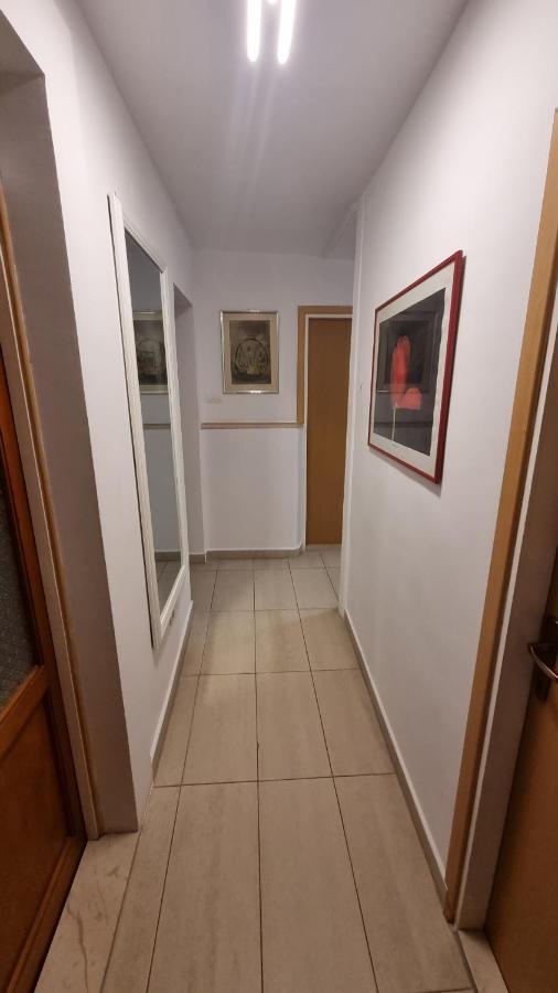 Apartment Vestibul Inn สปลิท ภายนอก รูปภาพ