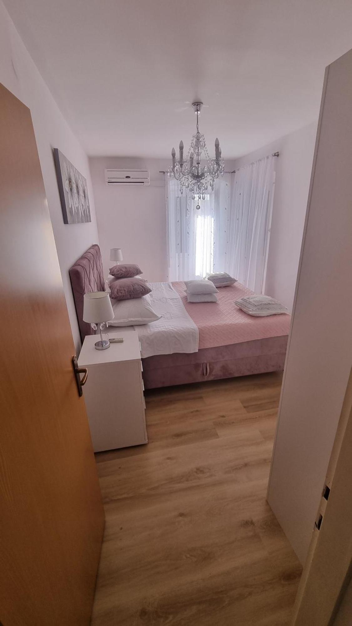 Apartment Vestibul Inn สปลิท ภายนอก รูปภาพ