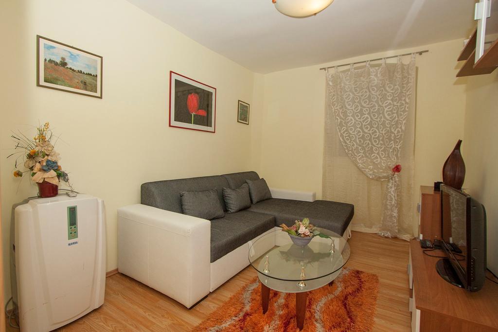 Apartment Vestibul Inn สปลิท ภายนอก รูปภาพ